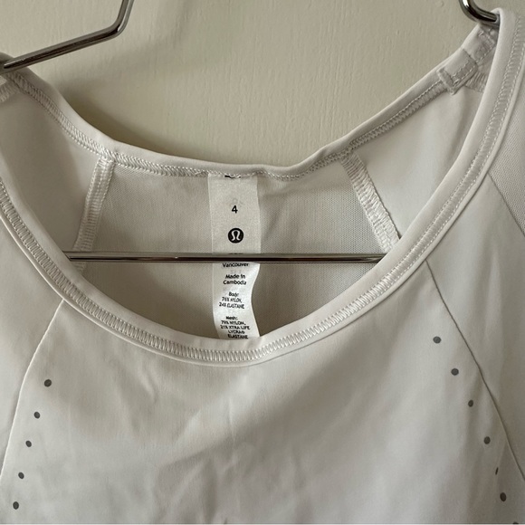 Lululemon Sculpt Cropped Tank Size 4 - Picture 3 of 4